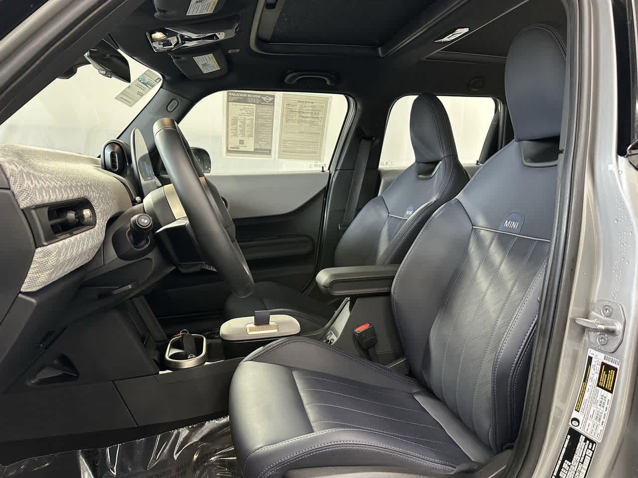 Thumbnail: 2025 MINI Cooper Hardtop - 10