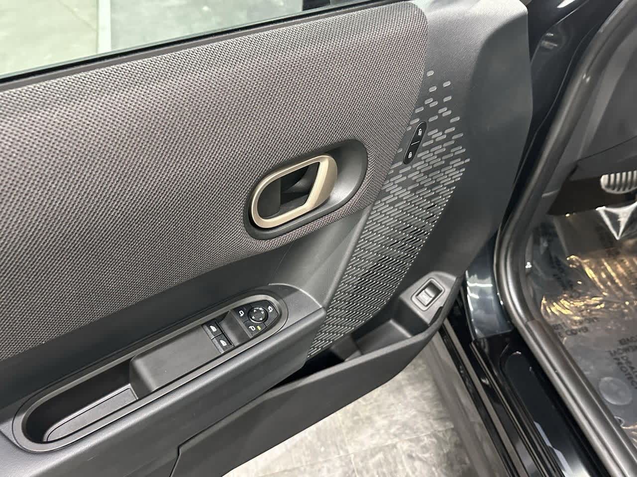 Thumbnail: 2025 MINI Cooper Hardtop - 13