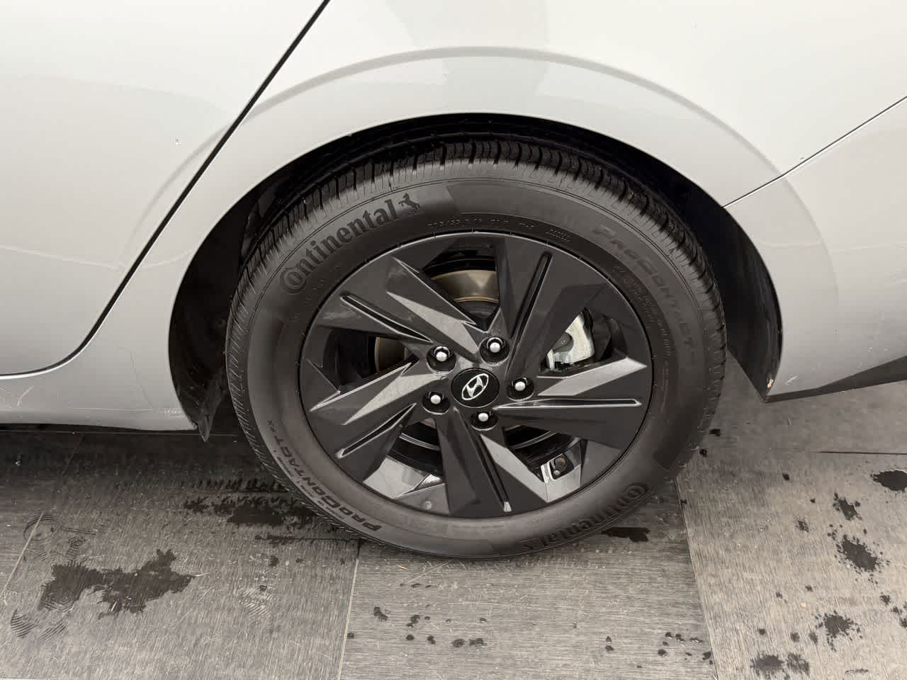 Thumbnail: 2021 Hyundai Elantra - 25