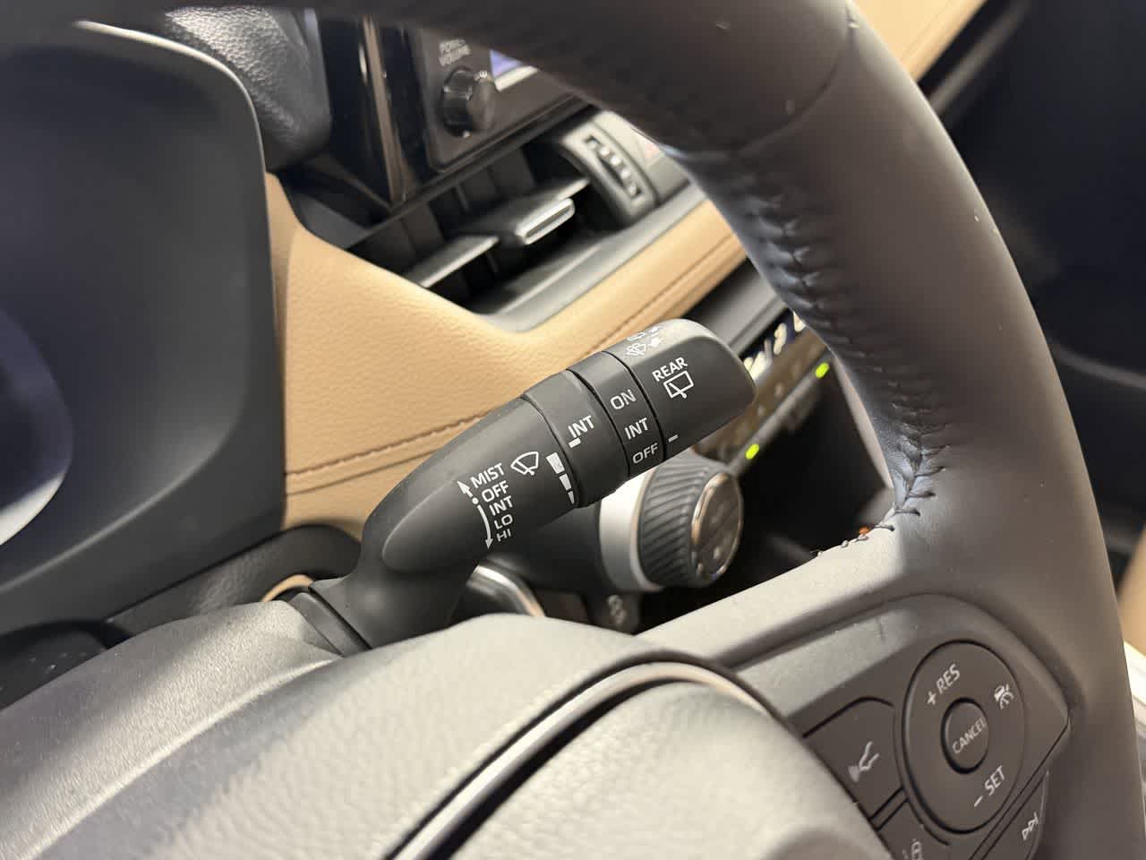 Thumbnail: 2019 Toyota RAV4 - 18