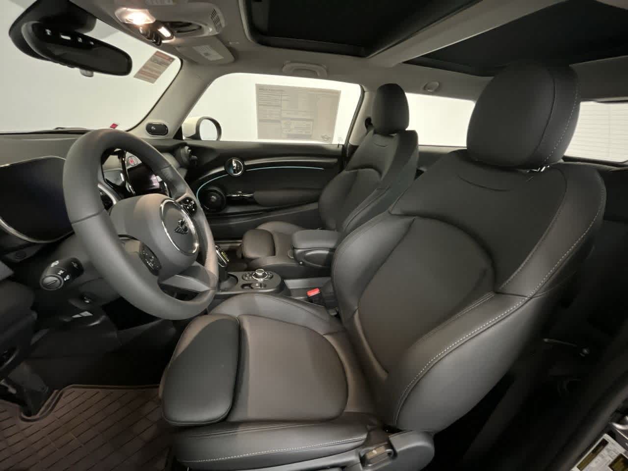 Thumbnail: 2024 MINI Cooper Hardtop - 15
