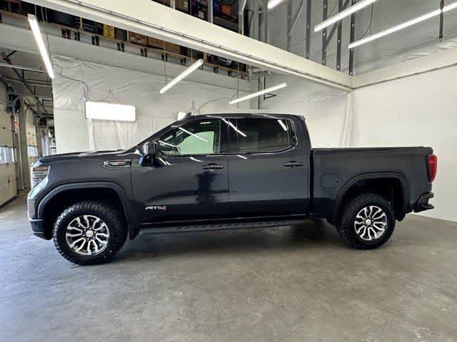 Used 2022 GMC Sierra 1500 AT4 with VIN 1GTUUEET2NZ569618 for sale in Portland, OR