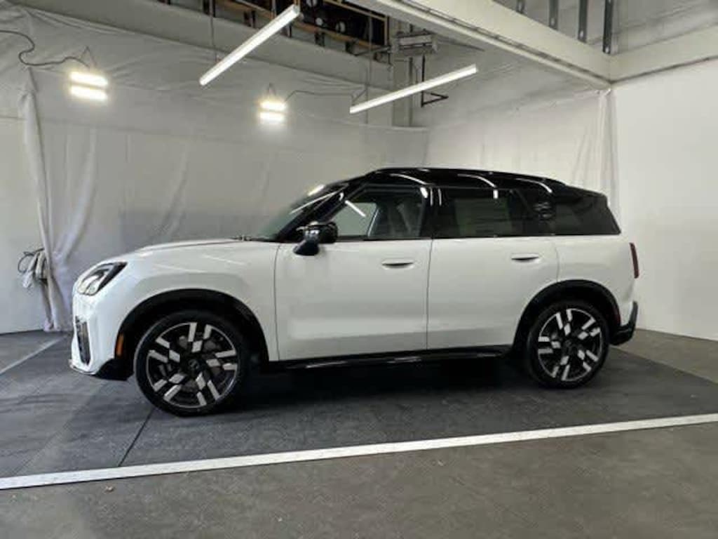 New 2026 MINI Countryman Iconic SUV