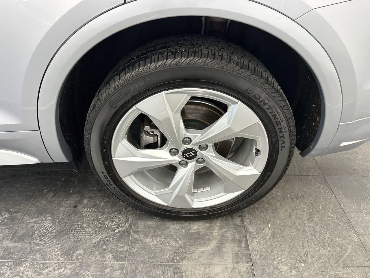 Thumbnail: 2023 Audi Q5 - 25