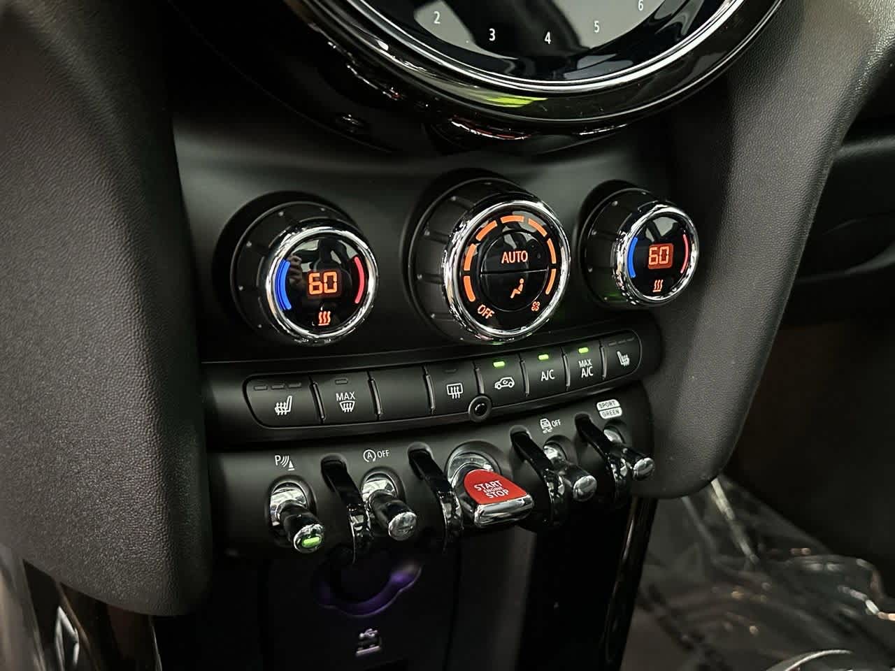 Thumbnail: 2024 MINI Cooper Hardtop - 23