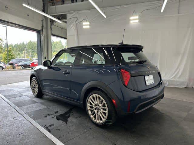 2025 Mini Cooper 2 Door Hardtop S Iconic photo 3