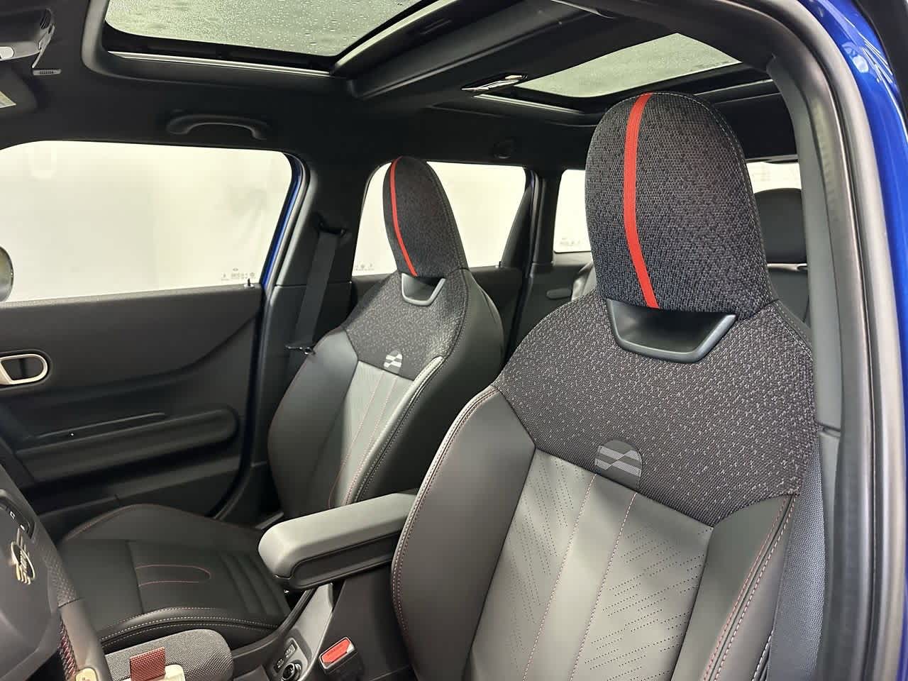 Thumbnail: 2026 MINI Cooper Hardtop - 9