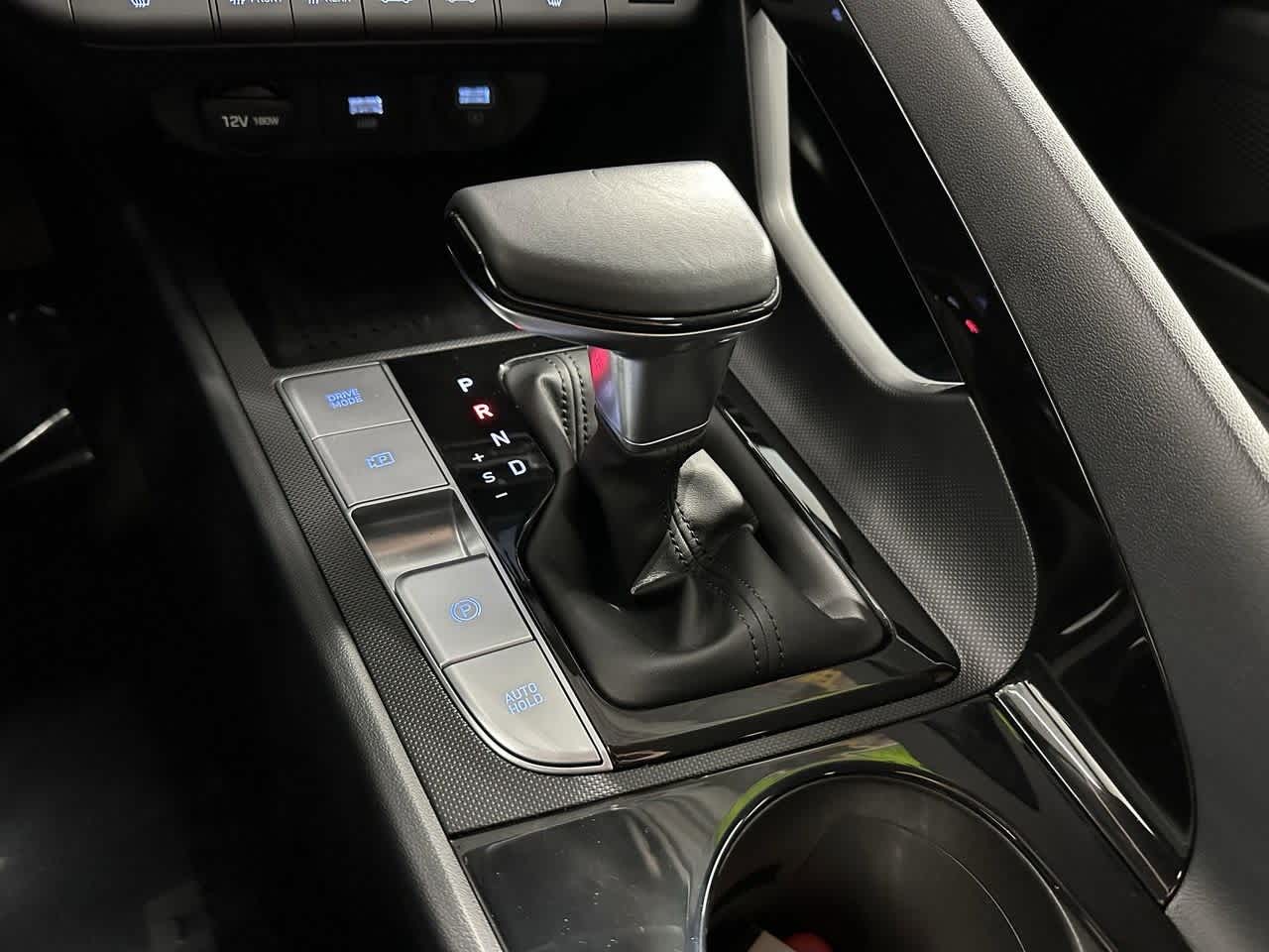 Thumbnail: 2022 Hyundai Elantra - 23