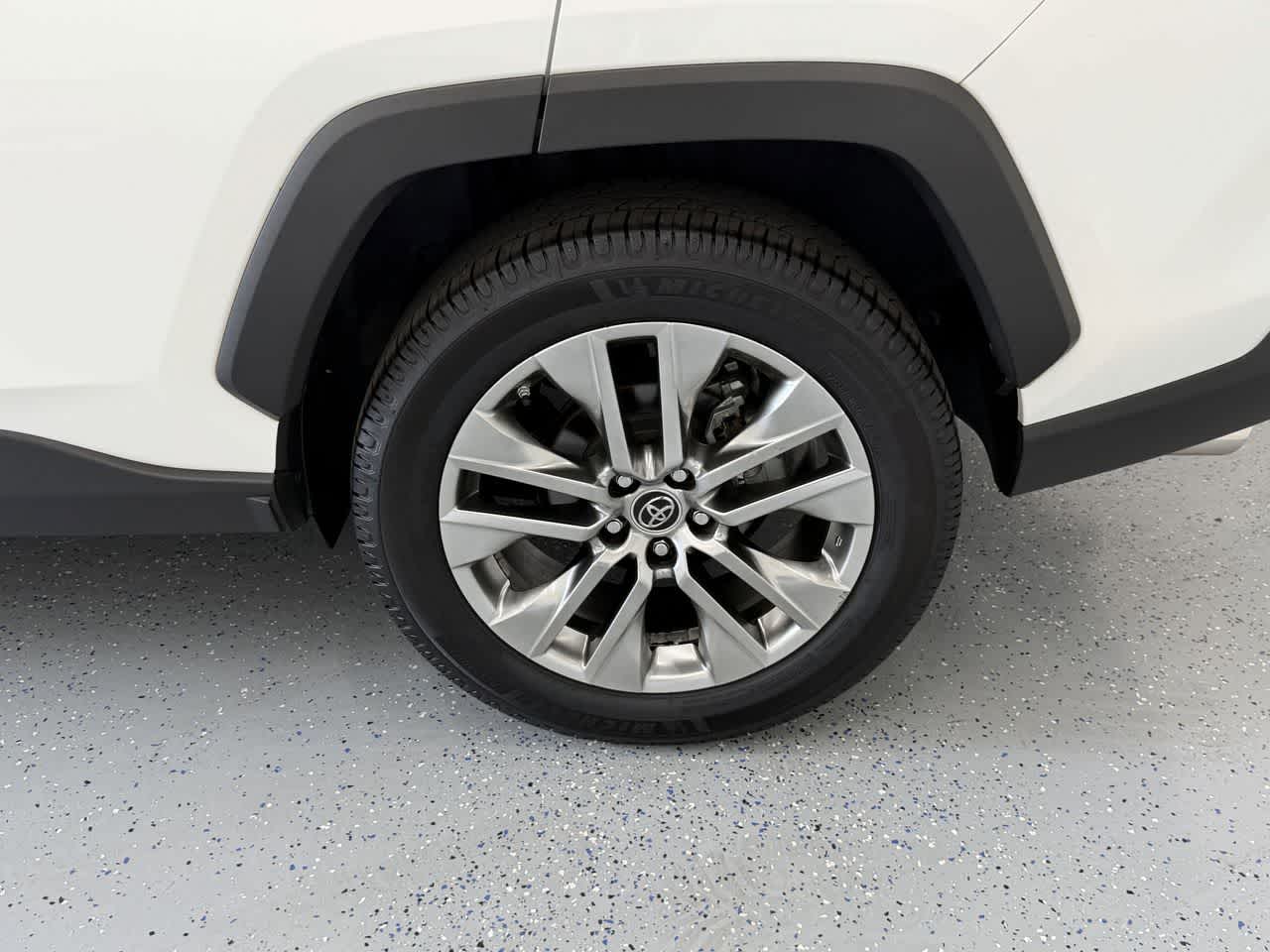 Thumbnail: 2019 Toyota RAV4 - 26