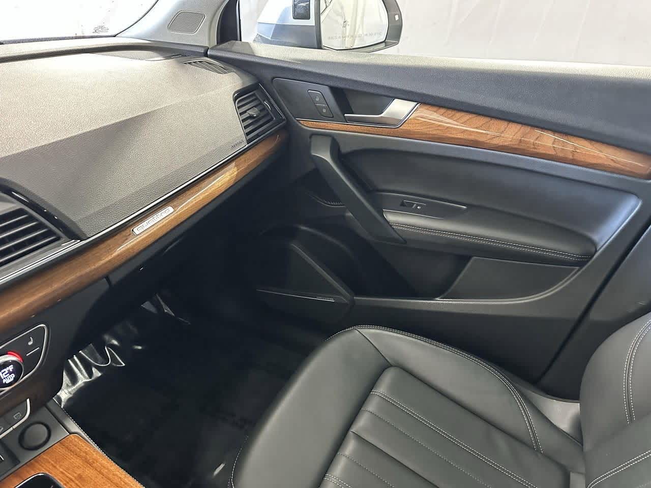 Thumbnail: 2023 Audi Q5 - 24