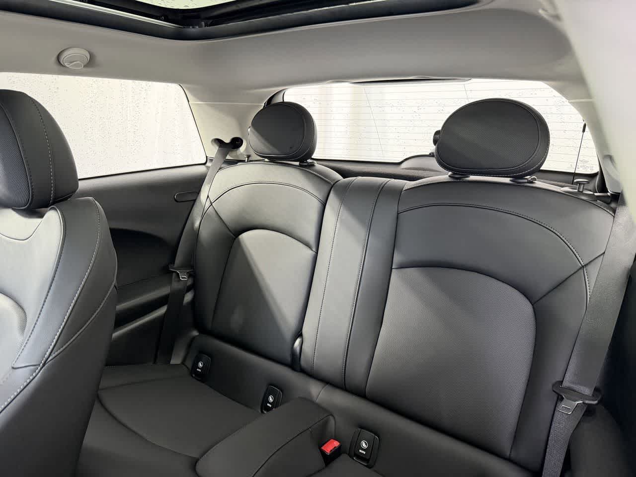 Thumbnail: 2024 MINI Cooper Hardtop - 11