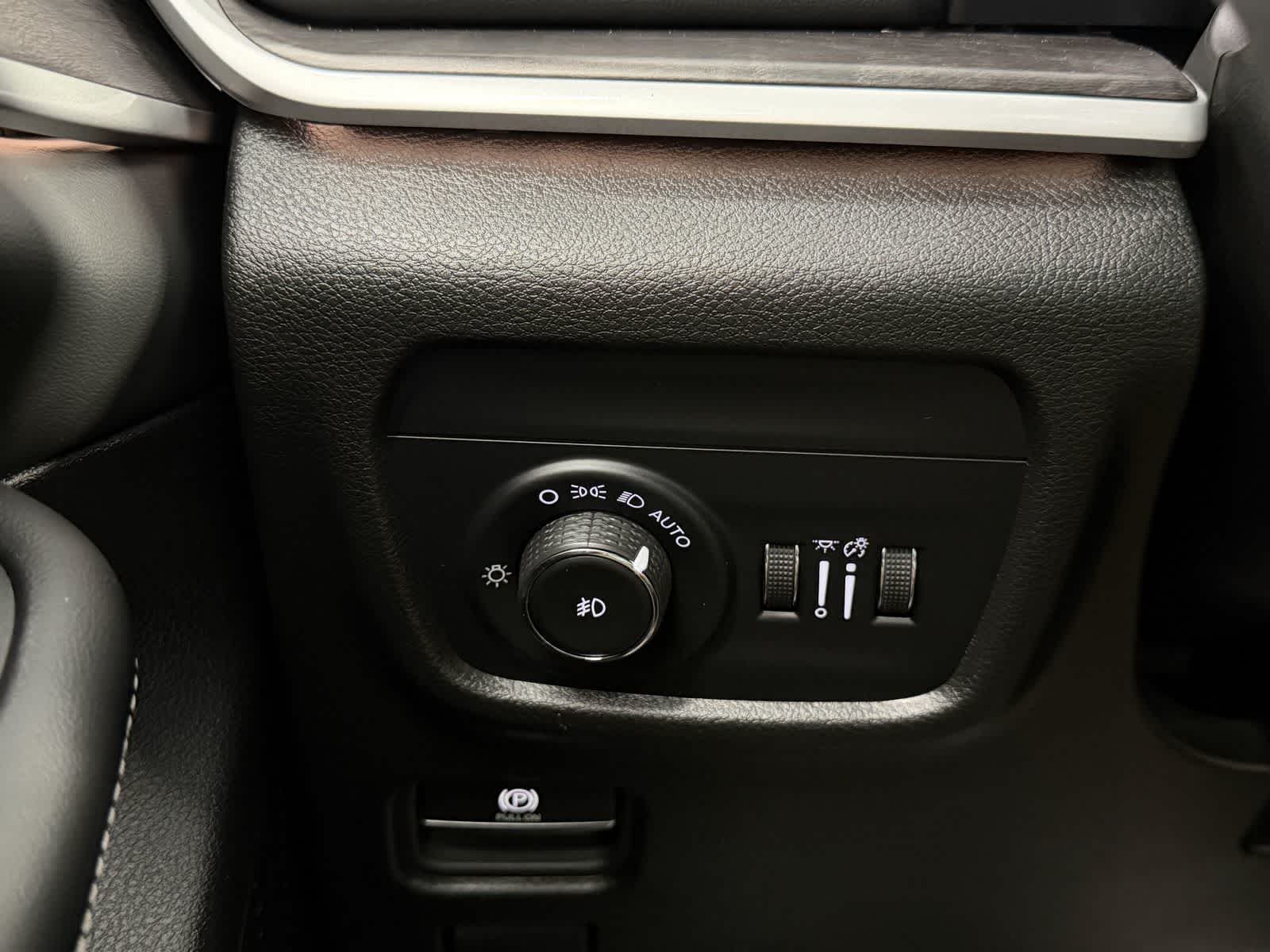 Thumbnail: 2024 Jeep Grand Cherokee - 14
