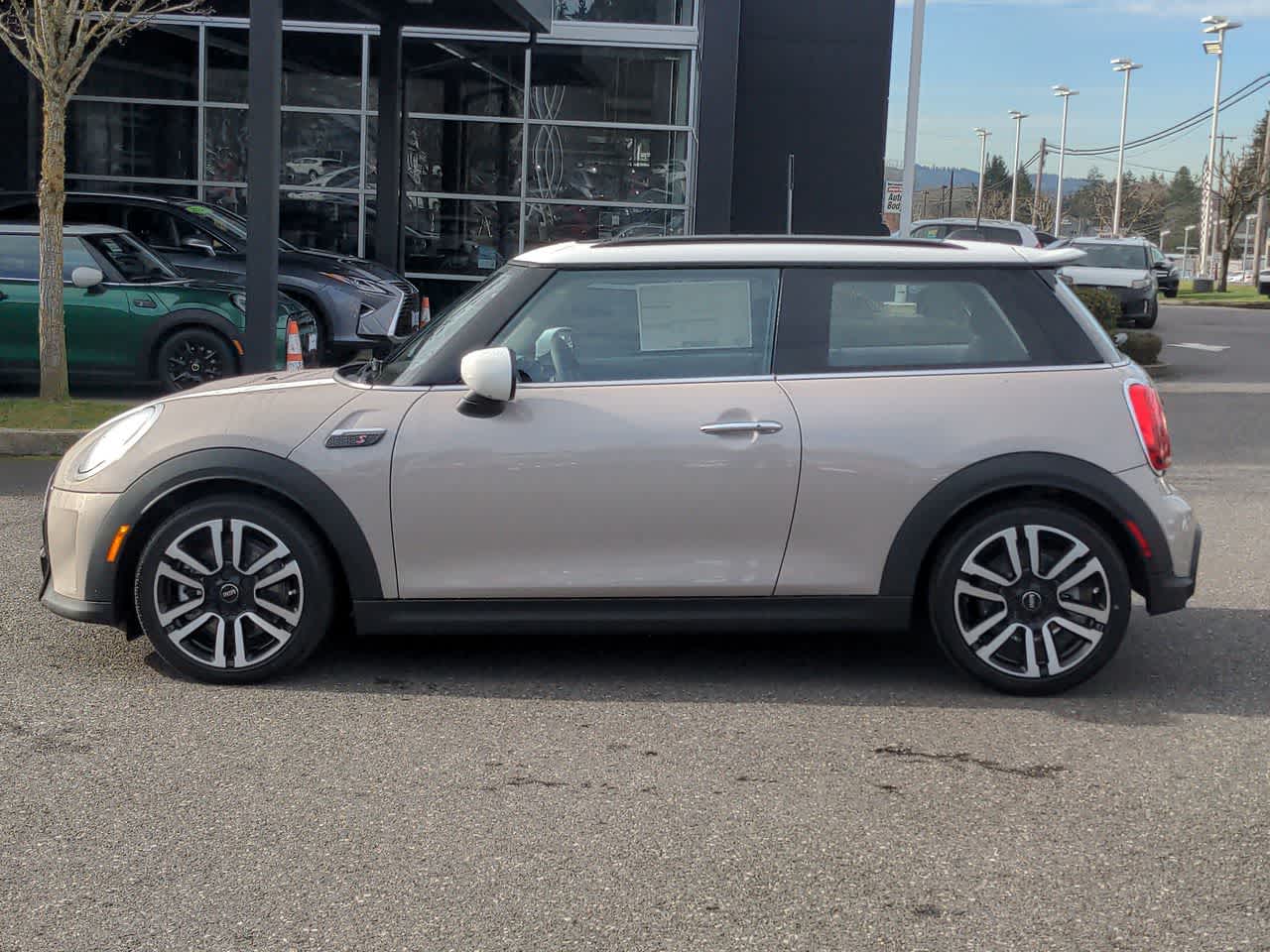 Thumbnail: 2023 MINI Cooper Hardtop - 3