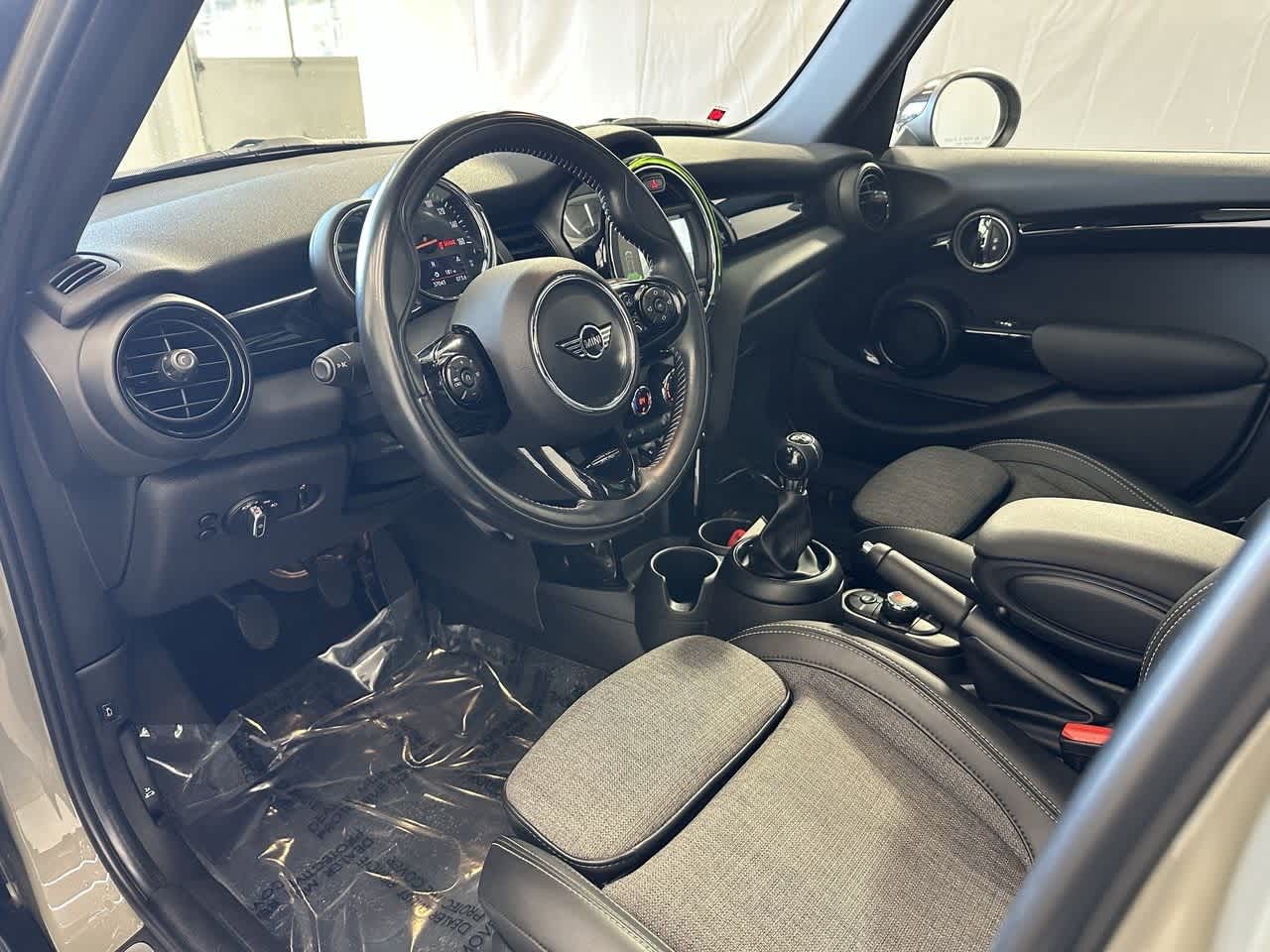 Thumbnail: 2019 MINI Cooper Hardtop - 10