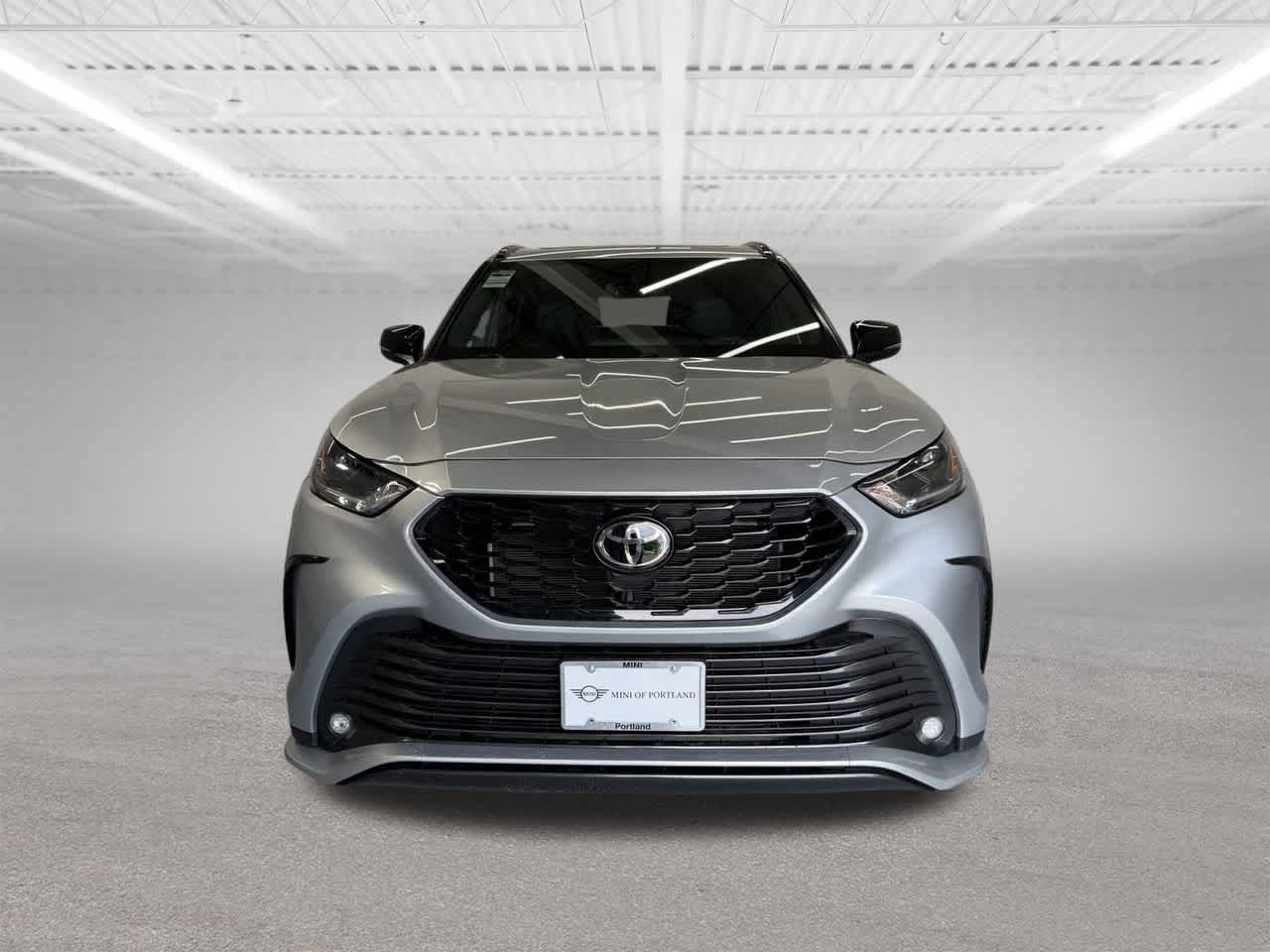 Thumbnail: 2025 Toyota Highlander - 8