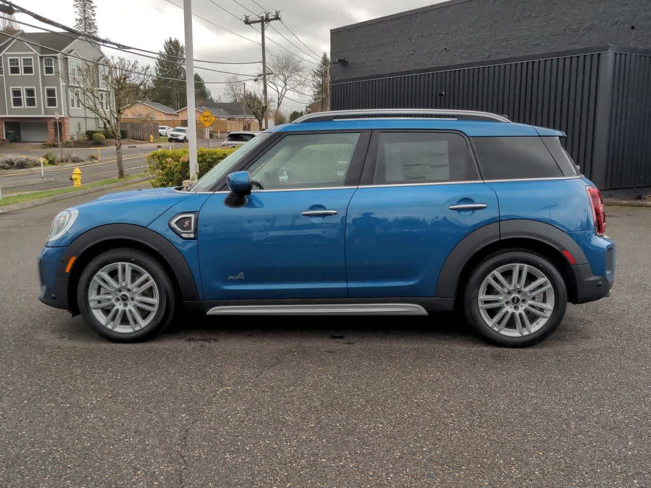Thumbnail: 2023 MINI Cooper Countryman - 3