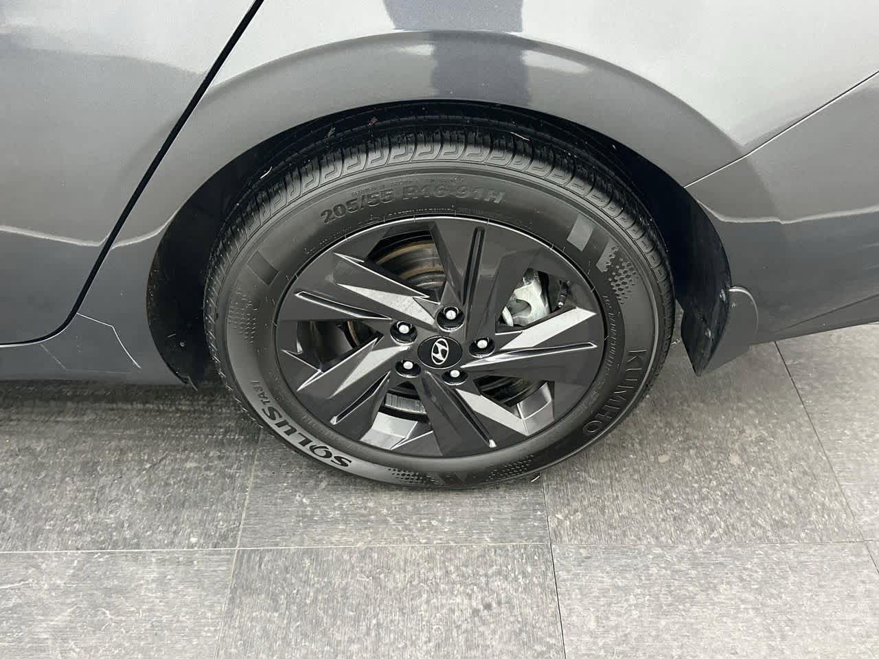 Thumbnail: 2022 Hyundai Elantra - 25