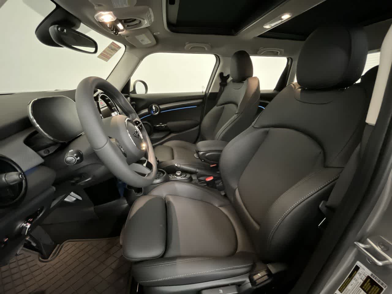 Thumbnail: 2024 MINI Cooper Hardtop - 15