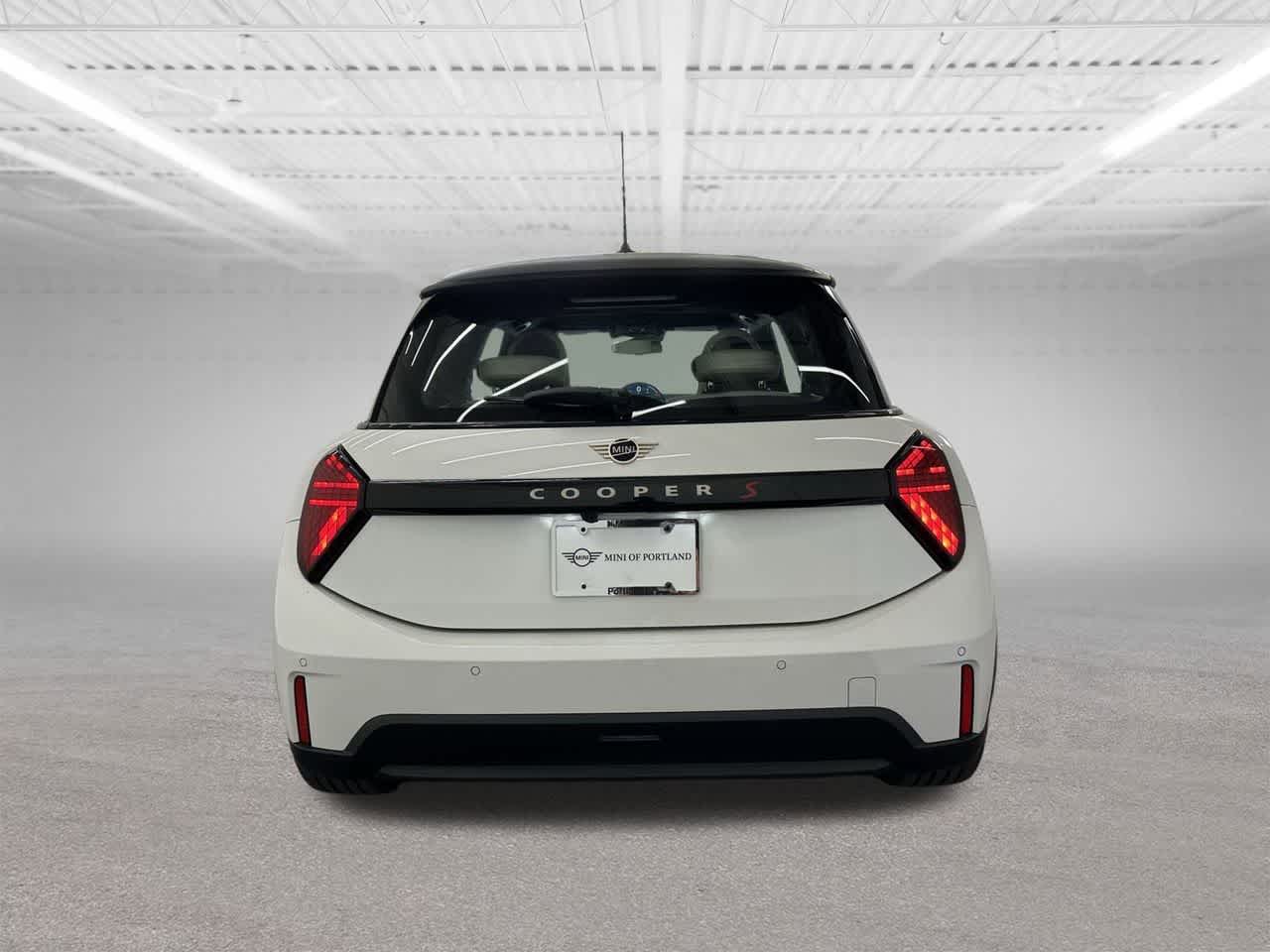 Thumbnail: 2025 MINI Cooper Hardtop - 4