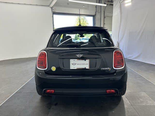 2024 Mini Cooper 2 Door Hardtop photo 3