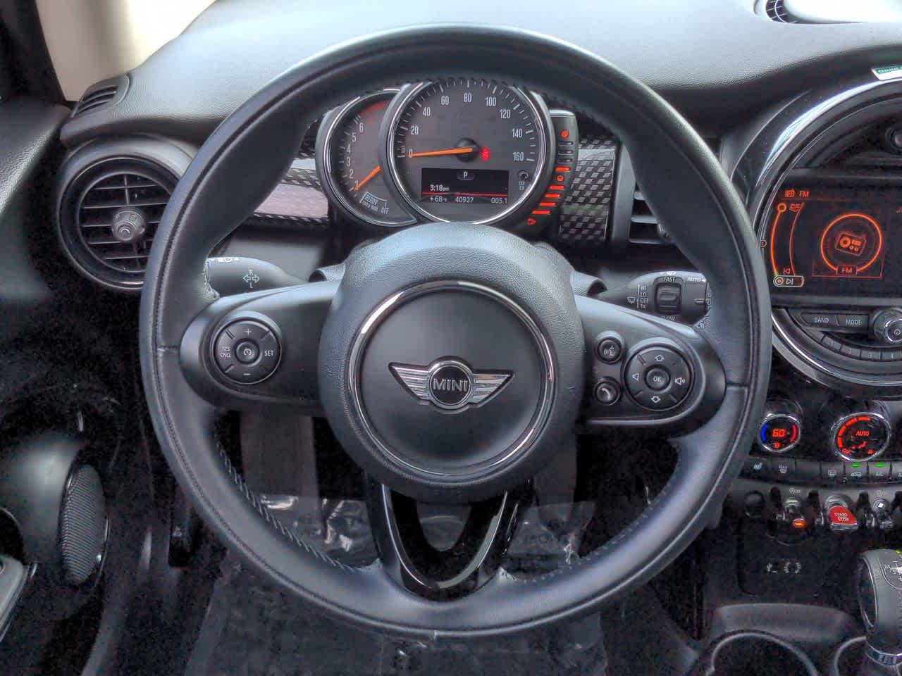 Thumbnail: 2017 MINI Cooper Hardtop - 21