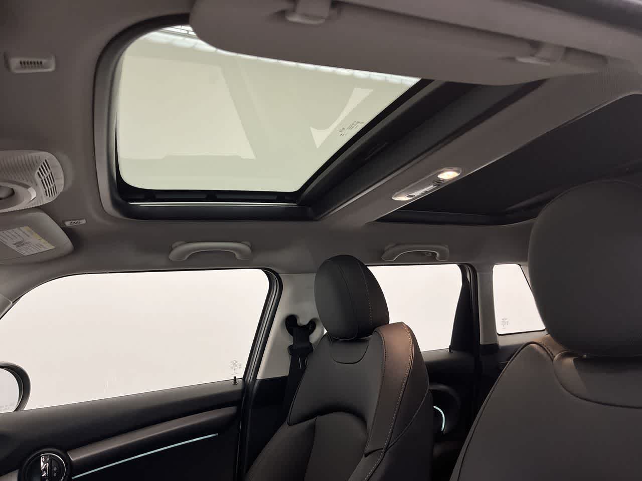 Thumbnail: 2024 MINI Cooper Hardtop - 18
