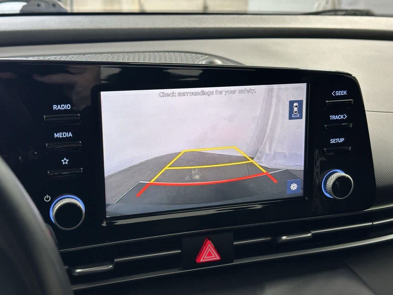 Thumbnail: 2022 Hyundai Elantra - 20