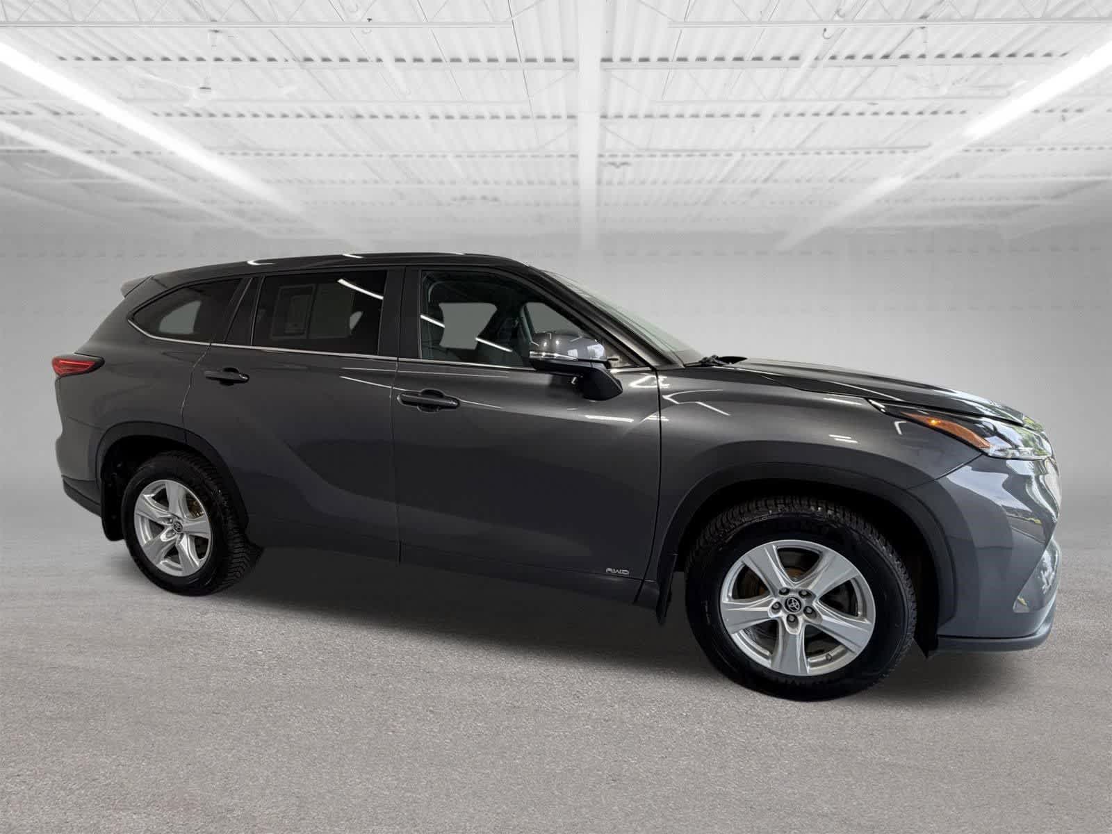 2023 Toyota Highlander LE - Photo 7