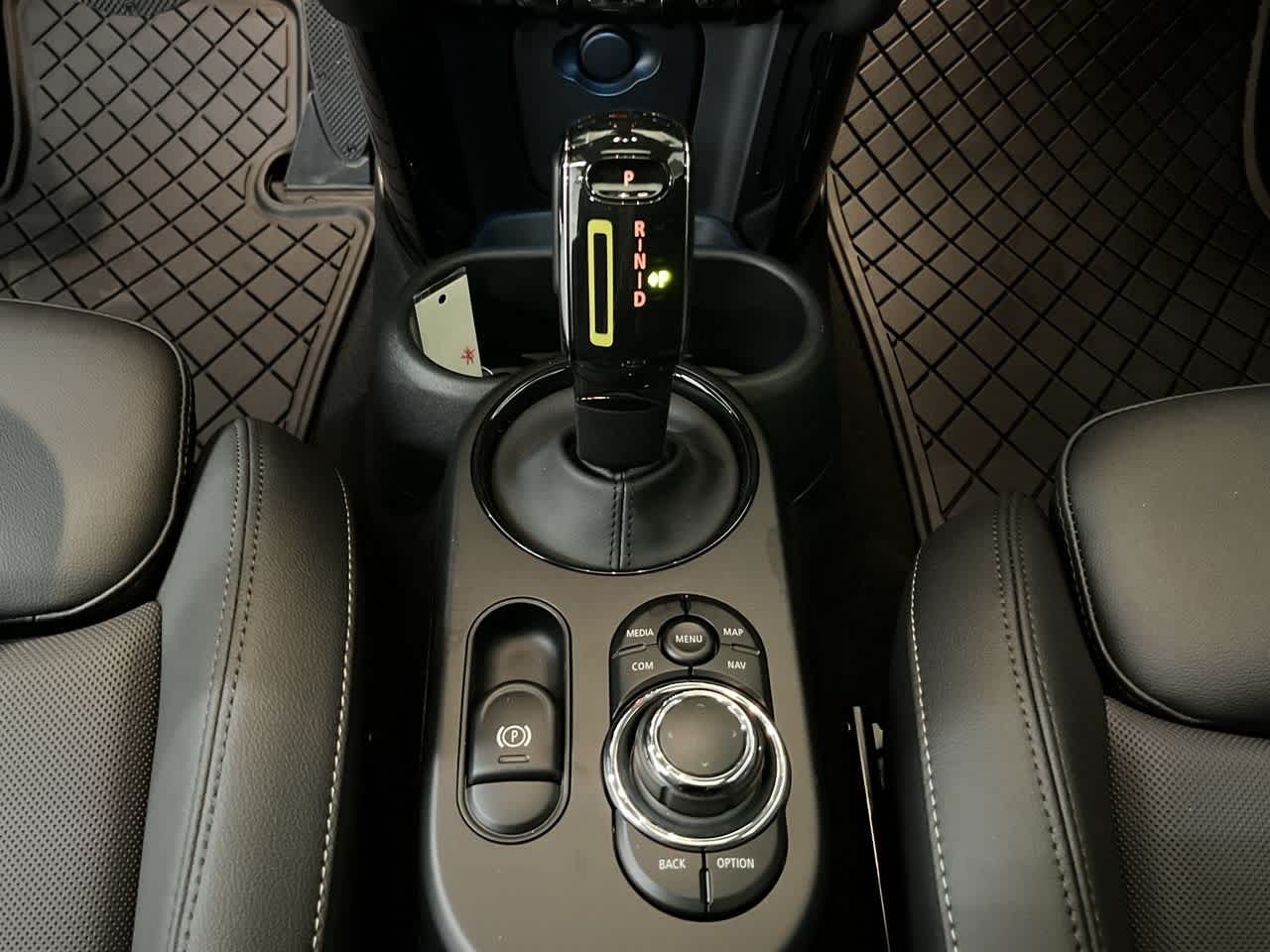 Thumbnail: 2024 MINI Cooper Hardtop - 32