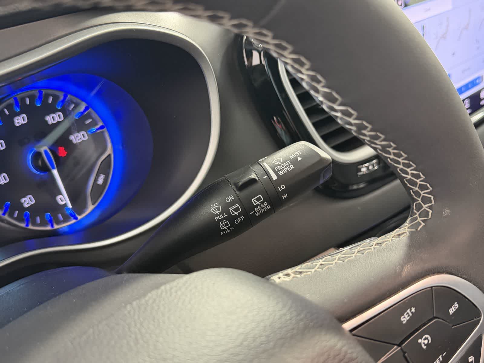 2023 Chrysler Pacifica Touring L - Photo 18
