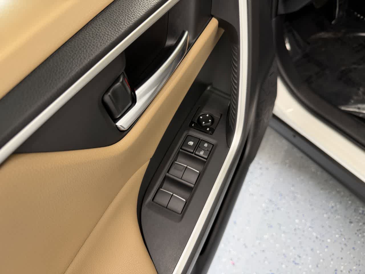 Thumbnail: 2019 Toyota RAV4 - 13