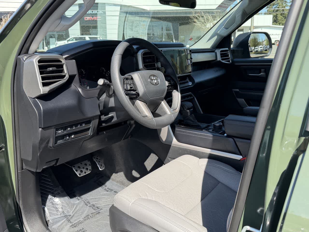 Thumbnail: 2022 Toyota Tundra - 9
