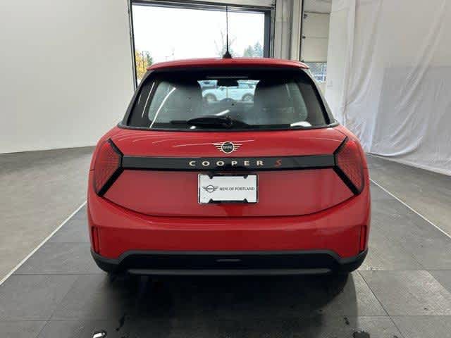 2025 Mini Cooper 4 Door Hardtop S Iconic photo 4