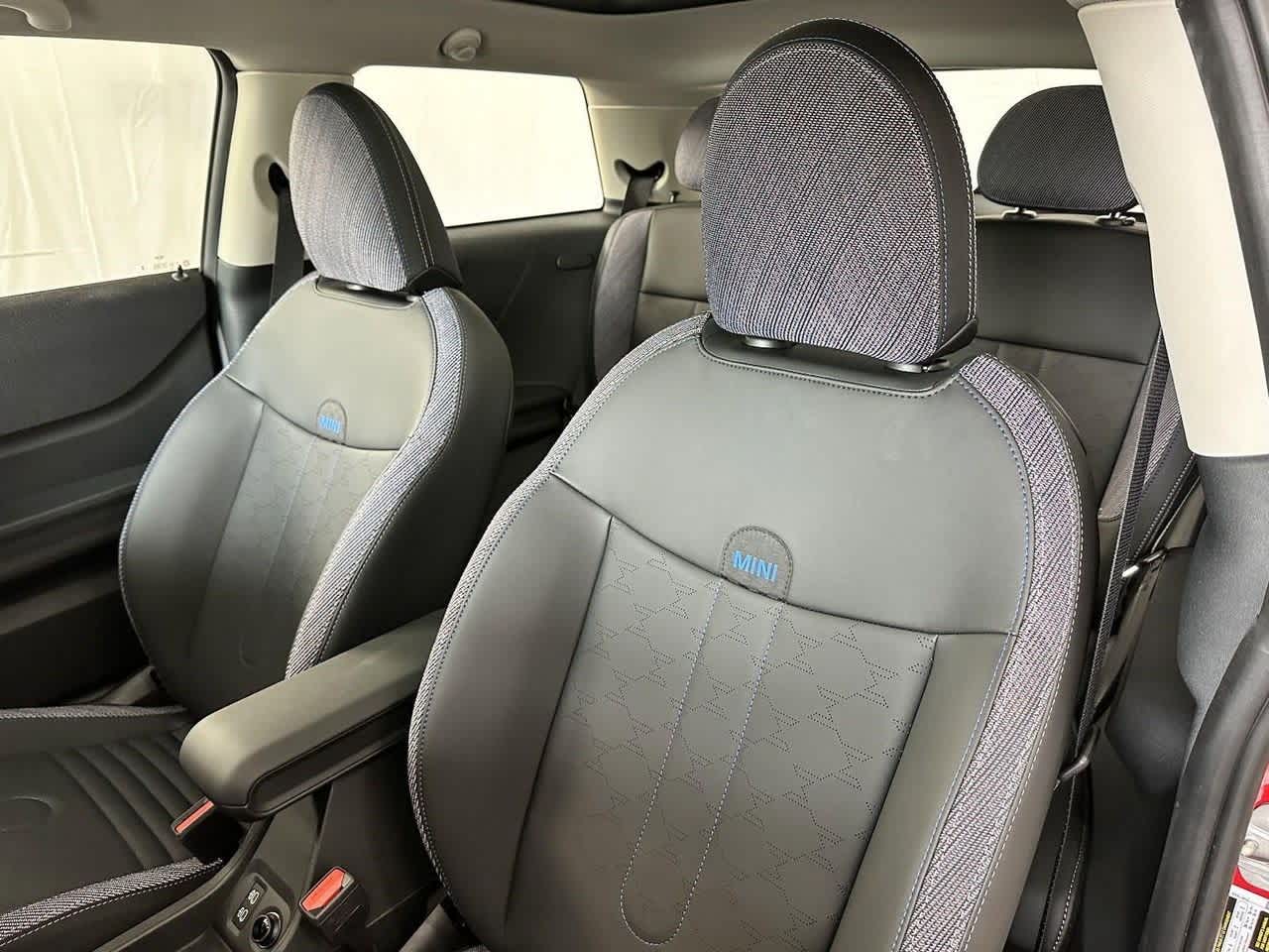 Thumbnail: 2025 MINI Cooper Hardtop - 12