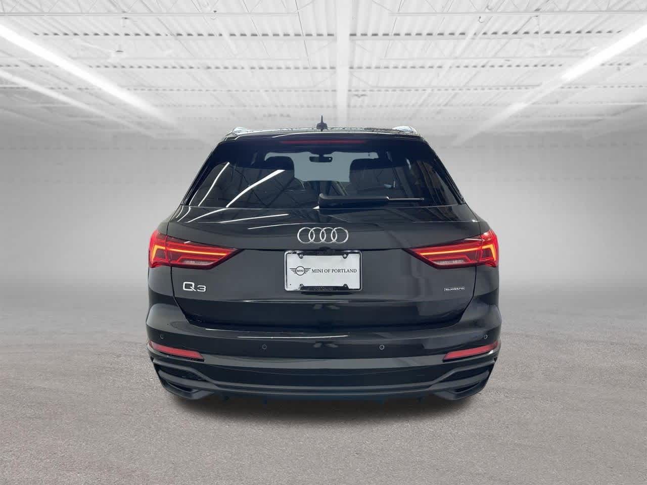 Thumbnail: 2024 Audi Q3 - 4