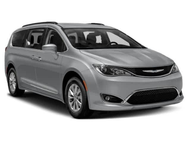 Thumbnail: 2018 Chrysler Pacifica - 6