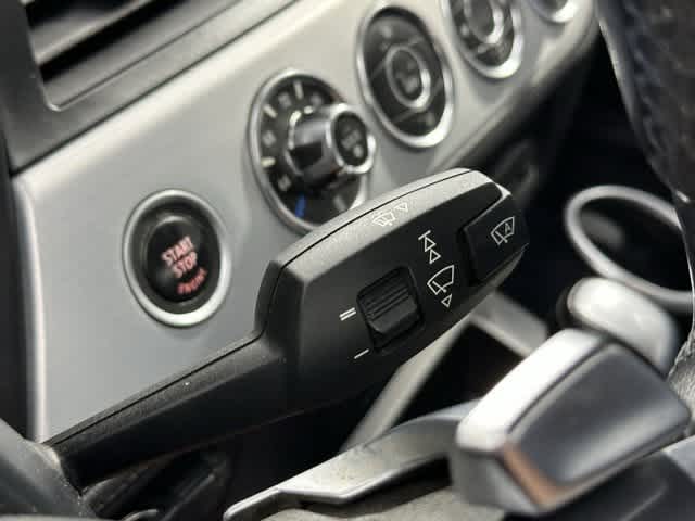 Thumbnail: 2011 BMW Z4 - 16