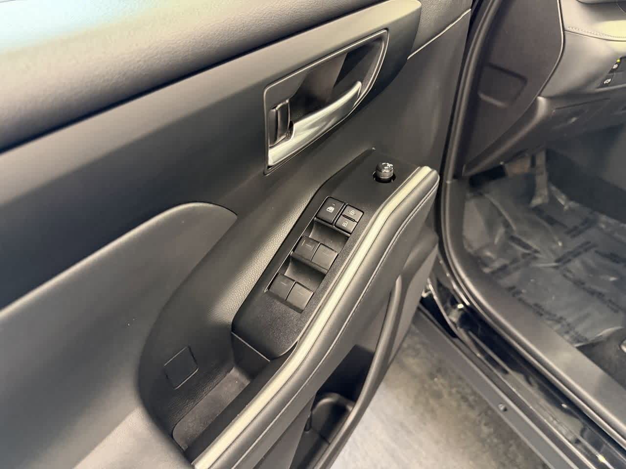 Thumbnail: 2021 Toyota Highlander - 15