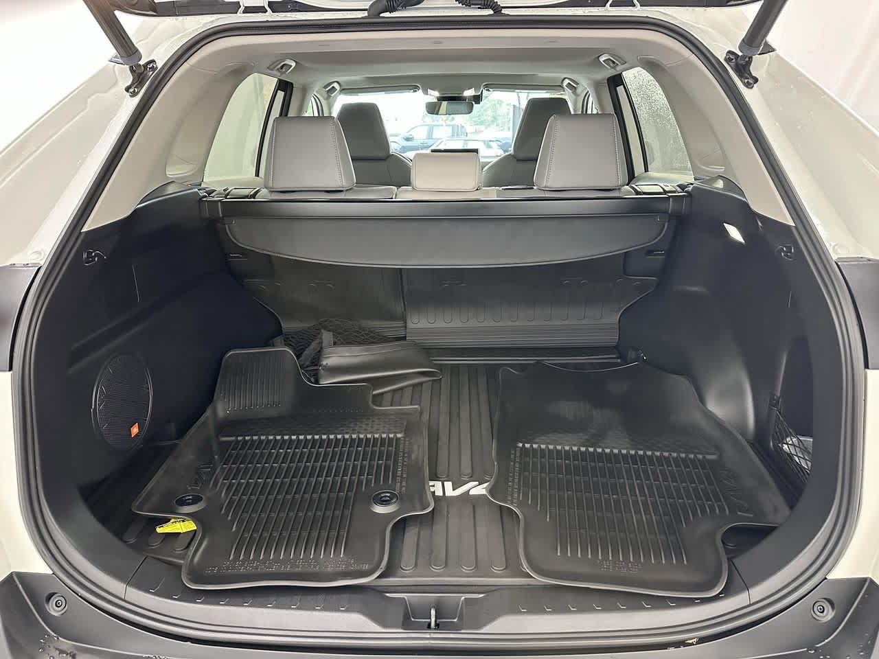 Thumbnail: 2022 Toyota RAV4 - 5