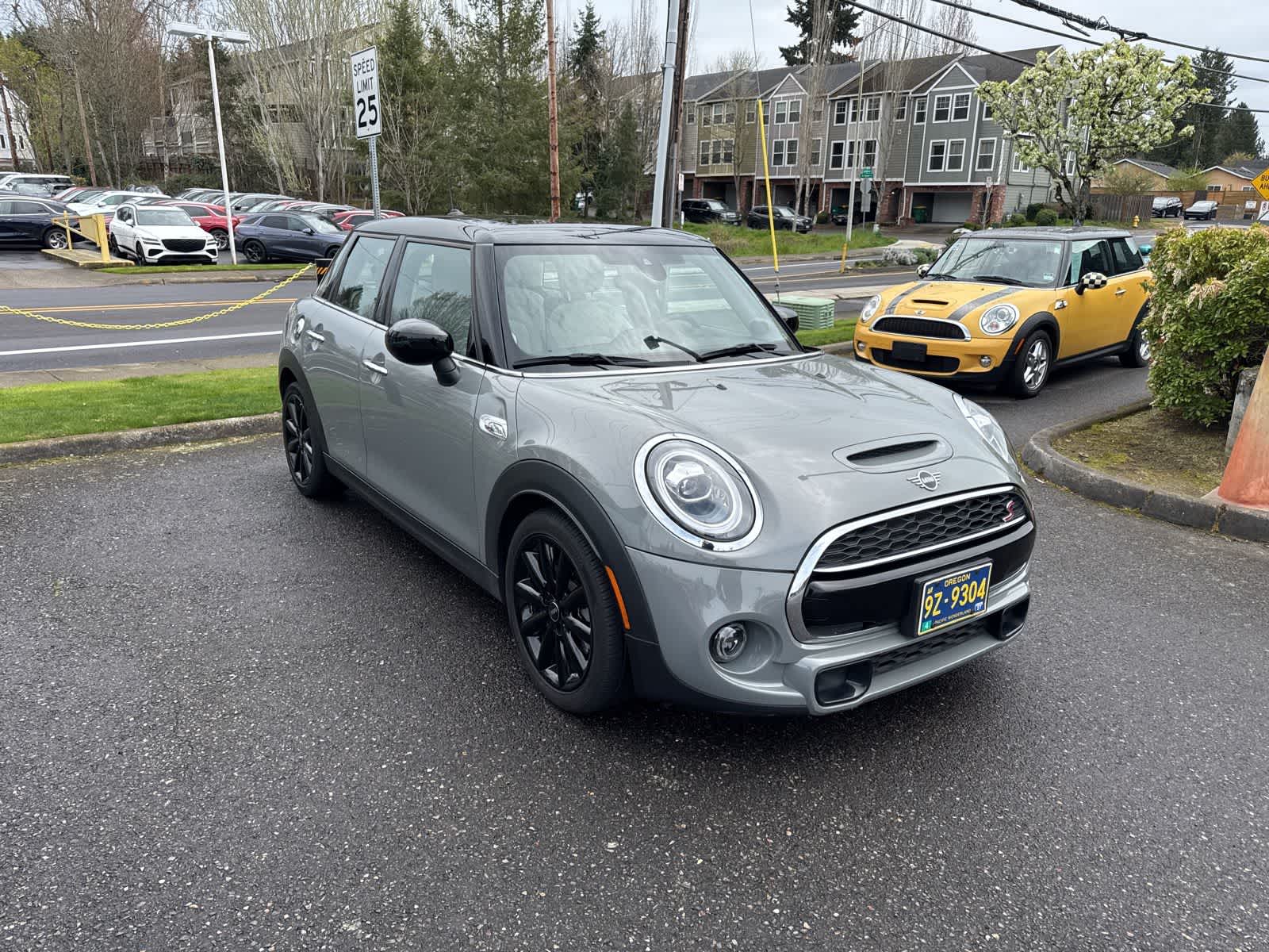 Thumbnail: 2021 MINI Cooper Hardtop - 7