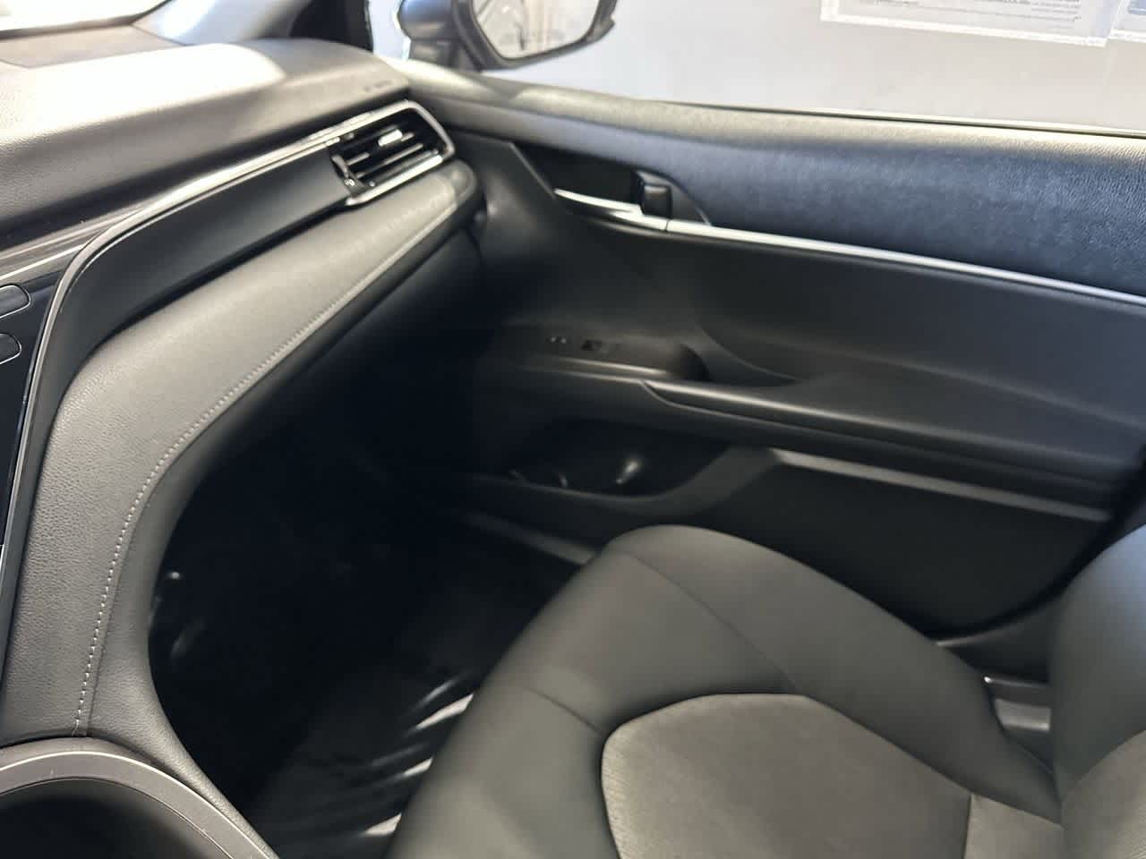 Thumbnail: 2022 Toyota Camry - 22