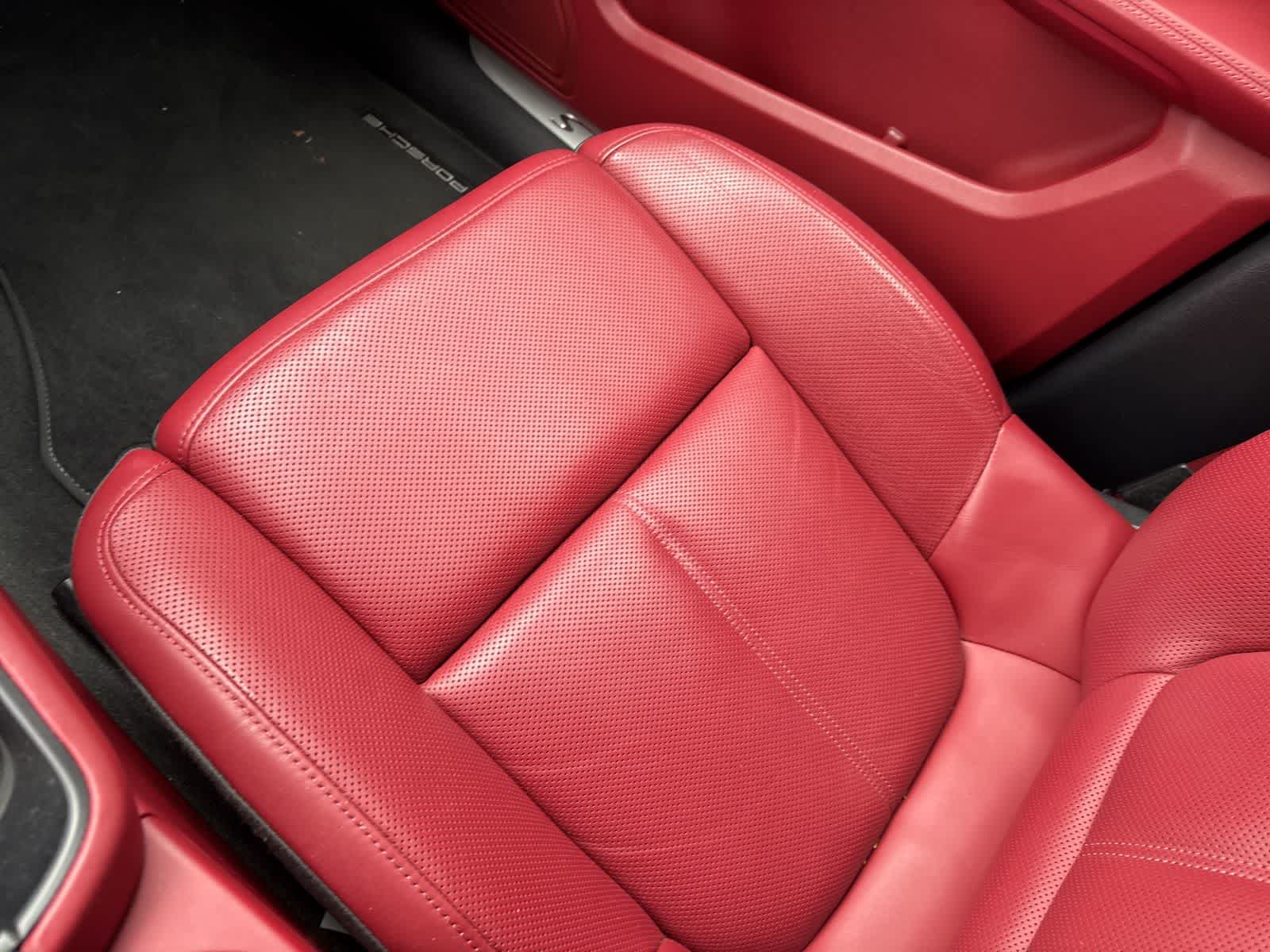 Thumbnail: 2022 Porsche Macan - 6