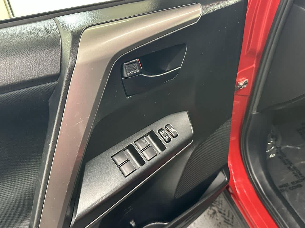 Thumbnail: 2017 Toyota RAV4 - 13