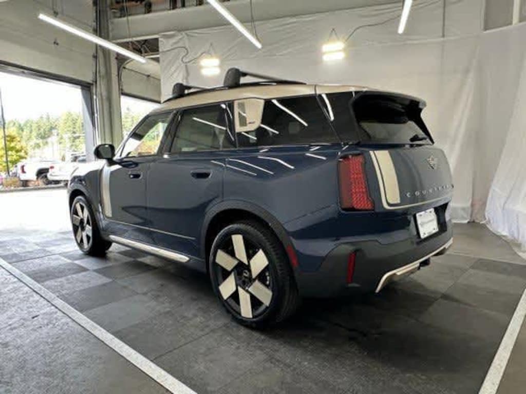 New 2026 MINI Countryman Iconic SUV