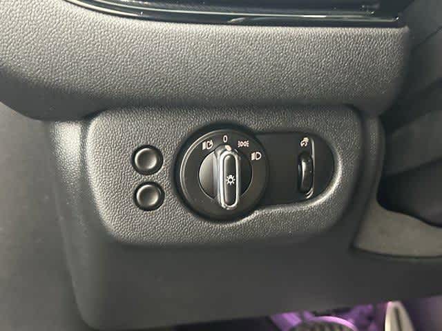 Thumbnail: 2021 MINI Cooper Clubman - 16