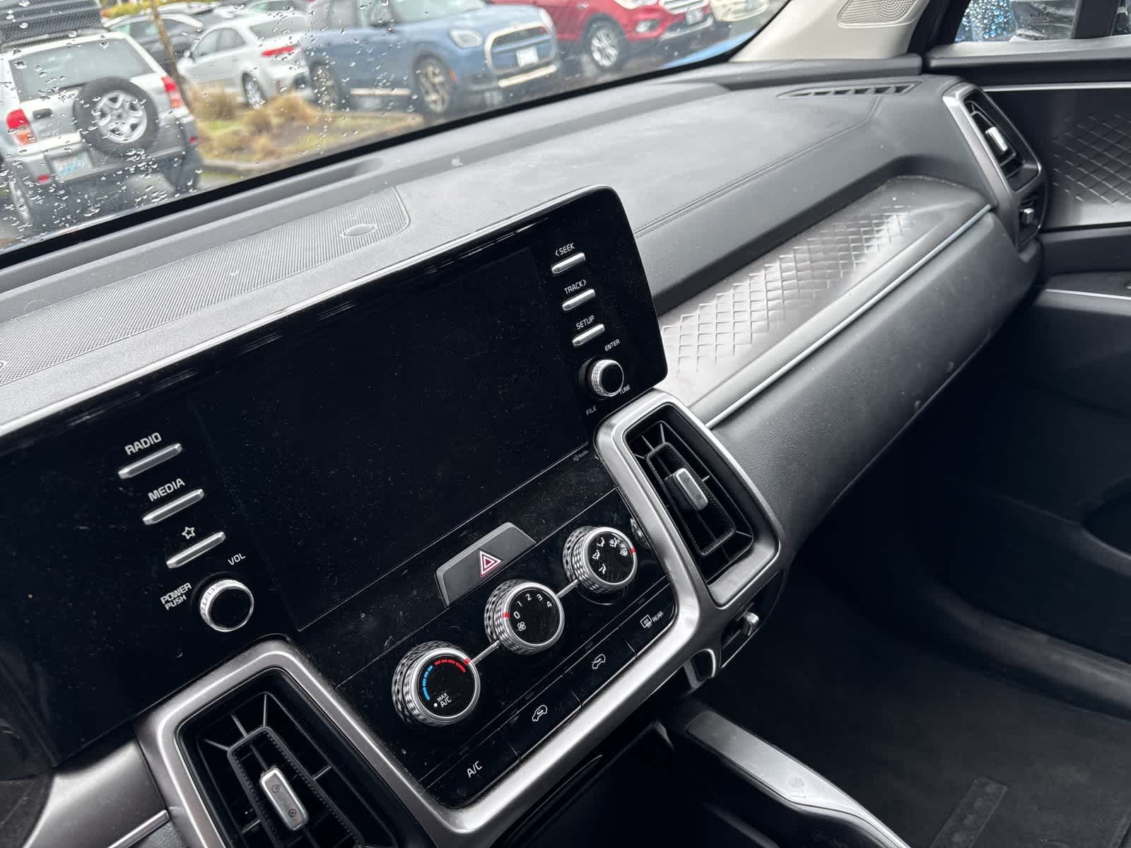 Thumbnail: 2023 Kia Sorento - 4