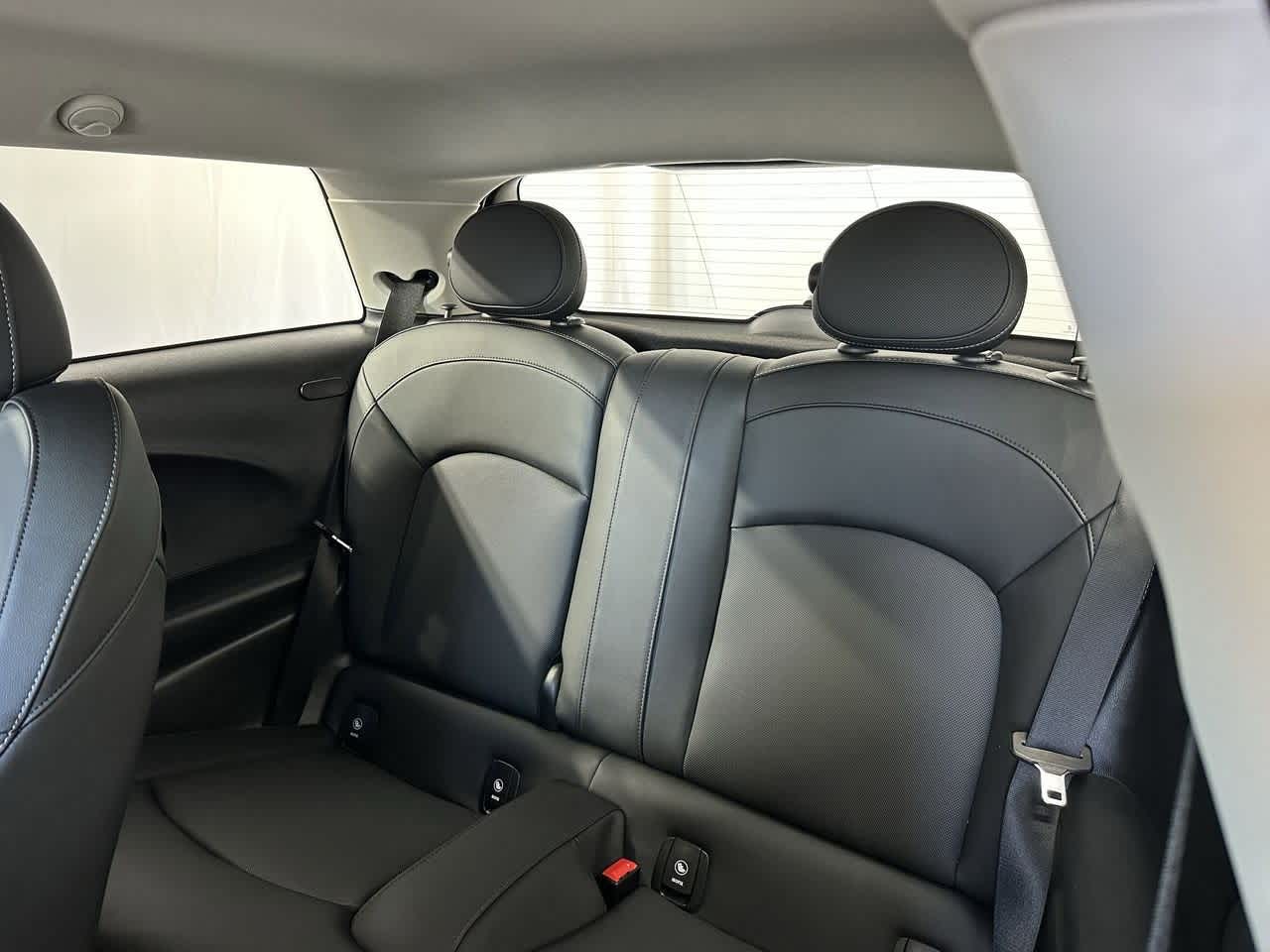 Thumbnail: 2024 MINI Cooper Hardtop - 11