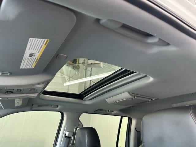 Thumbnail: 2019 Cadillac Escalade - 15