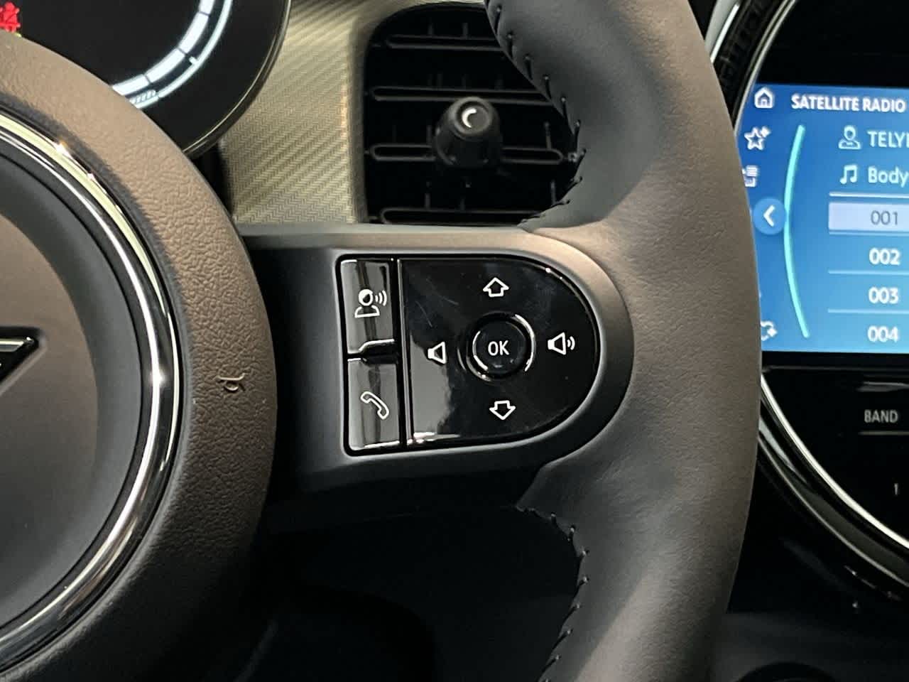 Thumbnail: 2024 MINI Cooper Hardtop - 24