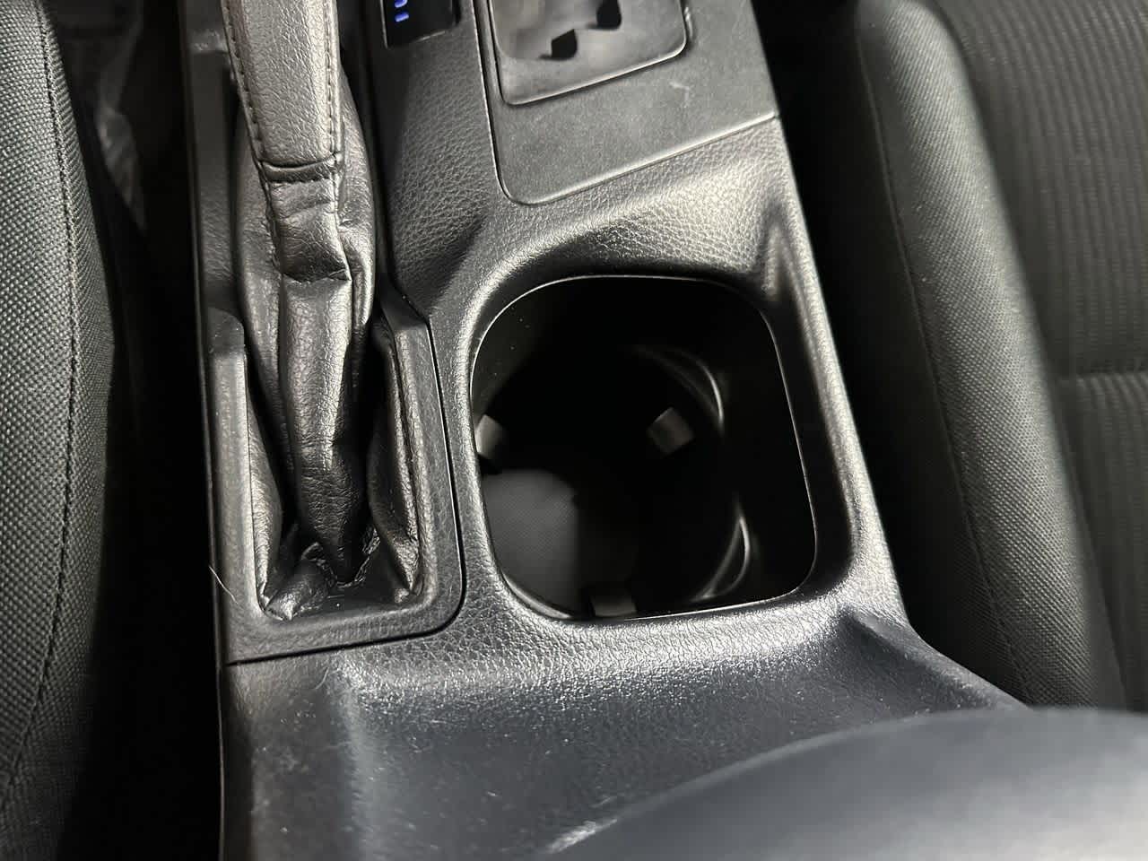 Thumbnail: 2017 Toyota RAV4 - 23